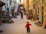 Onze Tycho kijkt zijn ogen uit in Essaouira