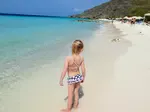 De stranden op Curaçao hebben een prachtig blauwe zee en wit zand. Maar welke stranden zijn het leukst en meest kindvriendelijk? Bekijk ze hier