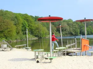 De nog vrij nieuwe familiecamping Borken am See, net over de Duitse grens bij Arnhem is een echte aanrader! De opening was in april 2019, en wij mochten gelijk een kijkje nemen