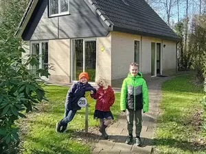 Ontdek met het gezin de Gelderse Vallei vanuit het gemoedelijke Landgoed Ruwinkel. Met speciale Kids vakantiehuizen, speeltuinen en zwembad. Lees onze ervaring!