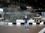 De slogan op de website zegt het al: “Er hangt avontuur in de lucht!” En zo voelde het voor de kinderen ook. We gaan naar het echte Nationaal Militair Museum.