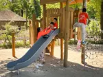 Lees hier mijn review van kindercamping De Norgerberg: een knusse, kindvriendelijke camping met bungalows en volop speelplezier voor gezinnen in de natuur!