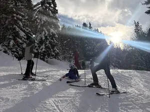 Laatste afdaling van de dag met de laatste zonnestralen