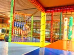 Binnenspeeltuinen worden ook wel eens krijspaleizen genoemd. En inderdaad, het is niet overal even gezellig. Maar met deze tips wordt het genieten voor kinderen EN ouders!