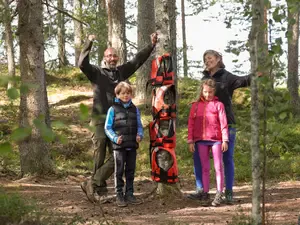 Elisabeth en haar gezin op avontuur in Zweden. Ze gaan kanoën en wildkamperen