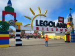 Voor de ingang van Legoland Billund Resort