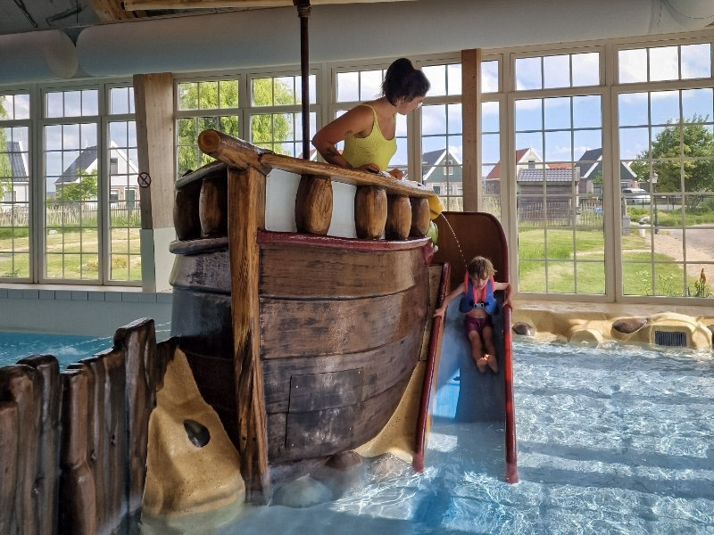 Veel plezier in het zwembad van vakantiepark Poort van Amsterdam