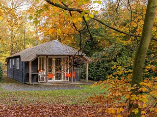 bungalow van Molecaten in herfst