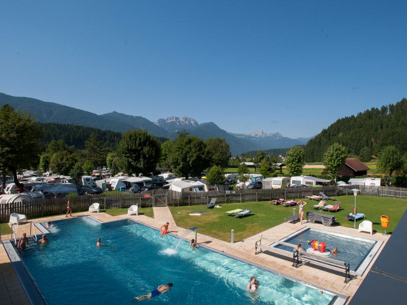Het kindvriendelijke camping- en vakantiepark hermagor in Karinthië heeft een heerlijk zwembad
