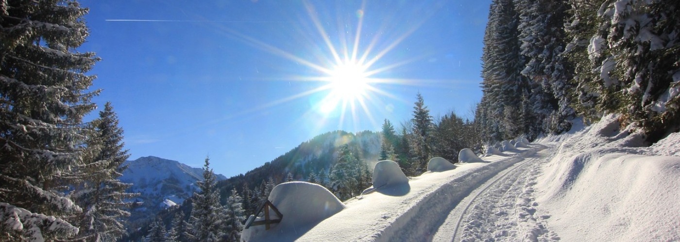 Zon en sneeuw in de Duitse Allgau