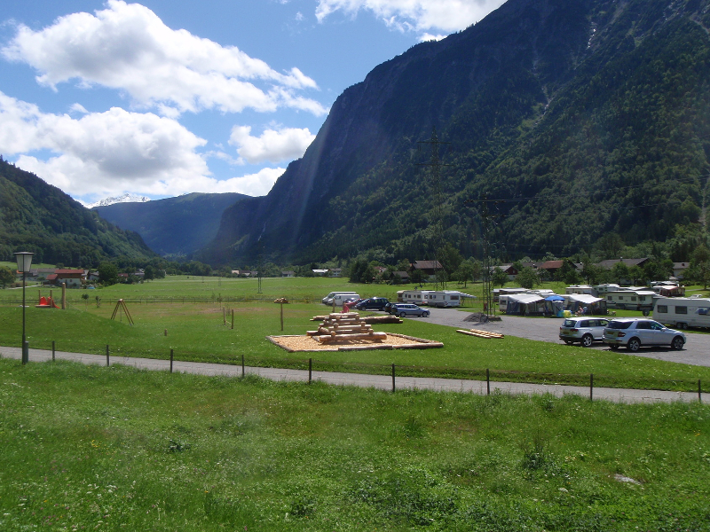 Gezinnen die op zoek zijn naar een rustige camping tussen de indrukwekkende alpen zitten helemaal goed bij Walch's in Vorarlberg.