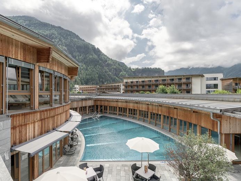 Aqua Dome, thermale baden en hotel in Längenveld, Otztal in Tirol