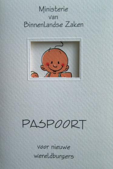 Tegenwoordig heb je ook een ECHT paspoort voor ieder kind nodig