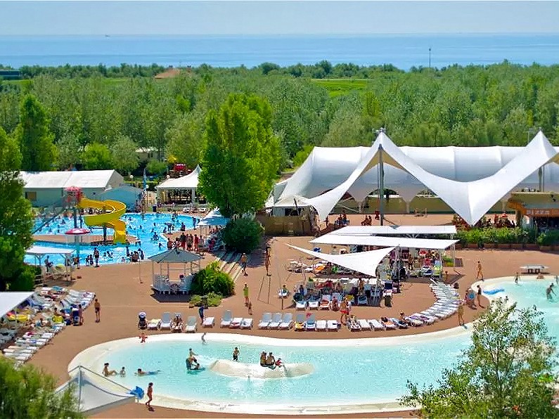 Zwembad van Camping Villaggio Barricata