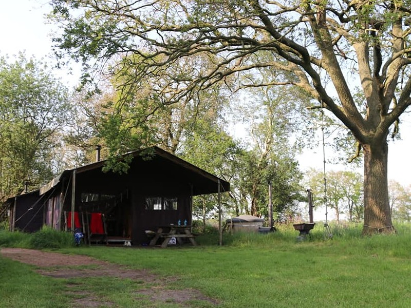 Onze Boerenbed-tent bij de Lange Weide