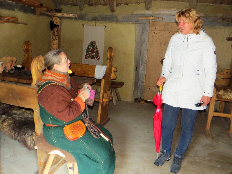 De vrouw die vrijwillig twee weken in het Vikinghuis logeert