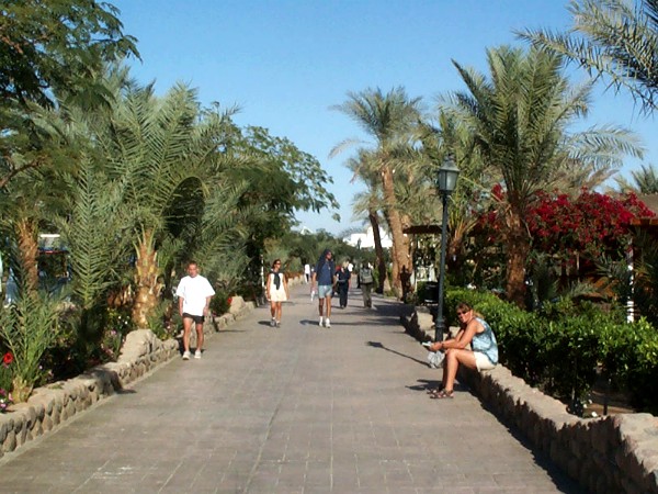 De boulevard van Naama Bay in Sharm el Sheikh