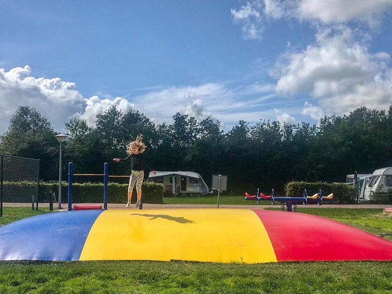 Lekker springen op de airtrampoline