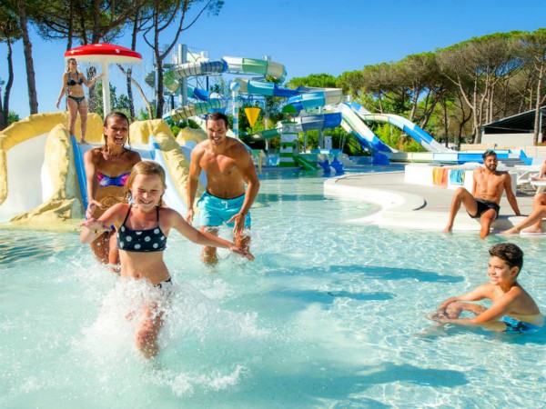 zwembad Camping Le Castellas