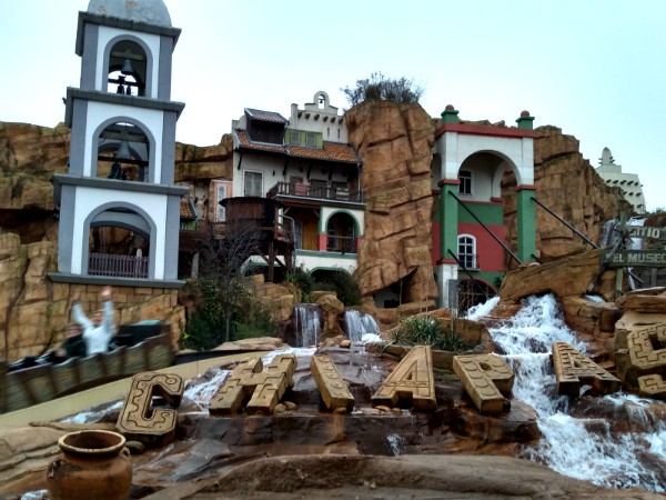 Op een paar uurtjes van Nederland ligt één van de leukste pretparken van Duitsland. Boek een dagje tijdens de vakantie, of een weekend Phantasialand