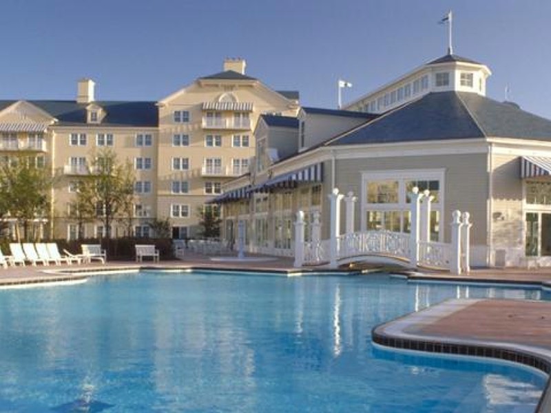 Newport Bay Club