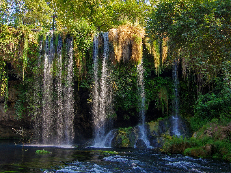 Eén van de mooie Düden watervallen