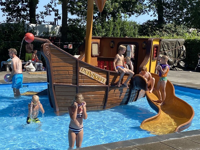 Leuk speelbad bij Recreatiepark Duinhoeve