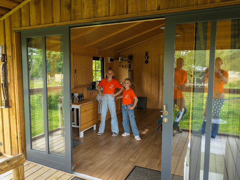 De meiden in de lodge