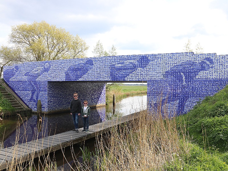 Heel knap gedaan, die Tegeltjesbrug!