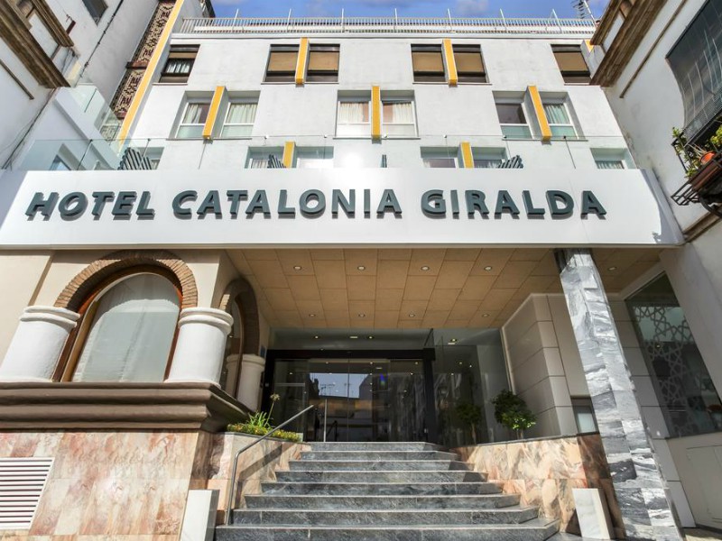 Entree van Hotel Catalonia Giralda