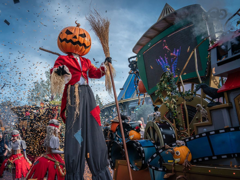 Europa-Park Halloween parade