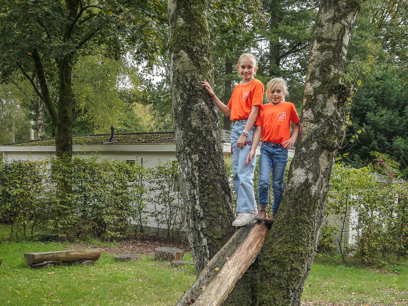 De dochters van reporter Bianca in een vakantiepark van Europarcs in Nederland