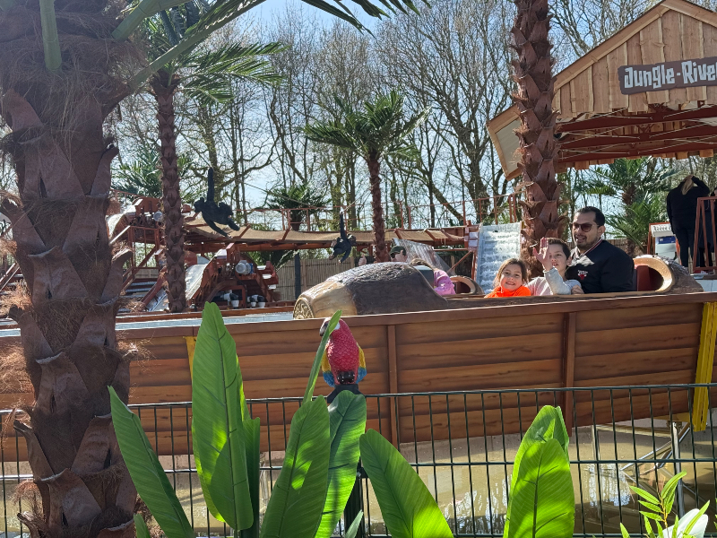 We vermaken ons een hele dag in Verkeers- en Attractiepark Duinen Zathe