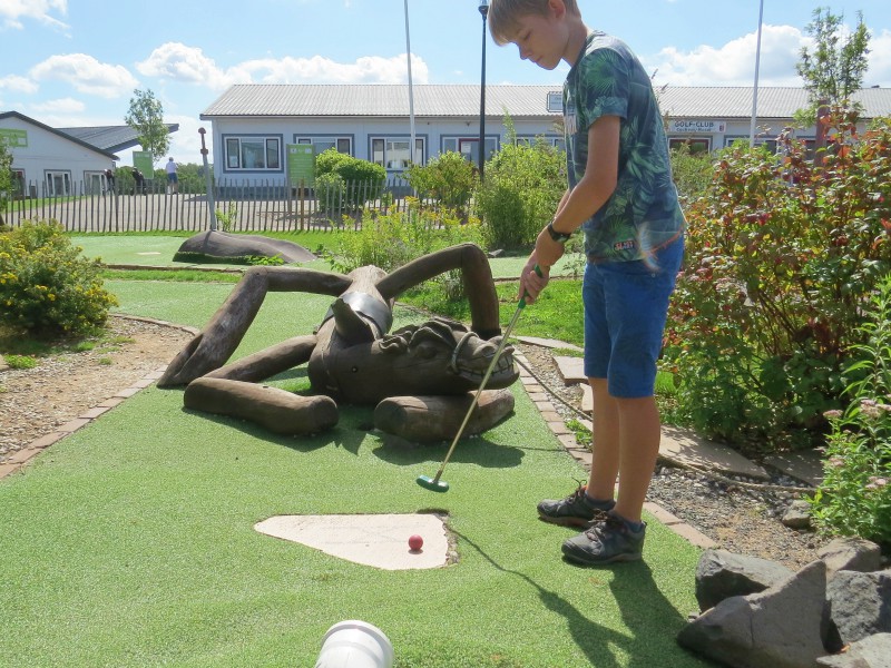 ferienpark-cochem-minigolf-tycho-800.jpg