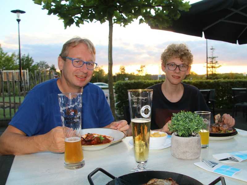 ferienresort-cochem-uit-eten-terras-paze-800.jpg
