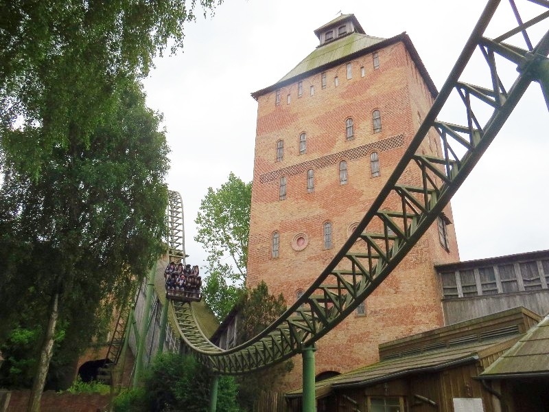 De achtbaan Flucht von Novgorod in Hansapark