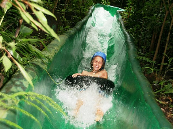 Waterglijbaan door de jungle van Costa Rica