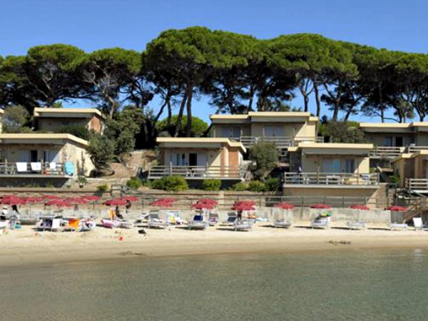 bungalows met uitzicht op zee in toscane