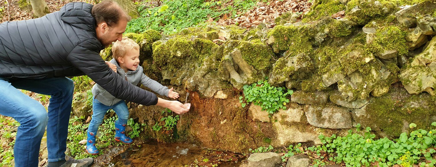 Water drinken tijdens de speurtocht in Jutland