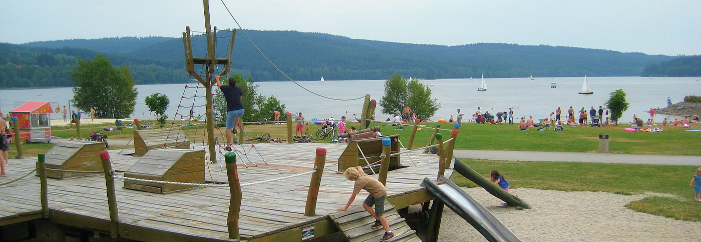 Spelen aan het Lipnomeer bij Landal Marino Lipno