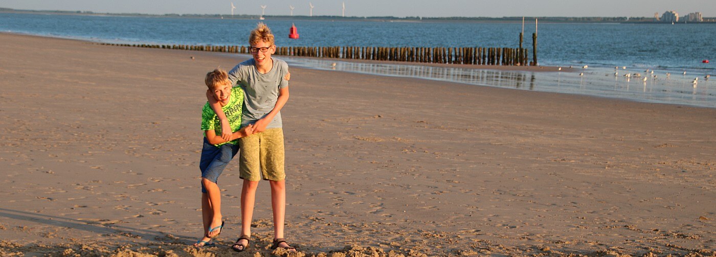 Dollen op het strand van vlissingen