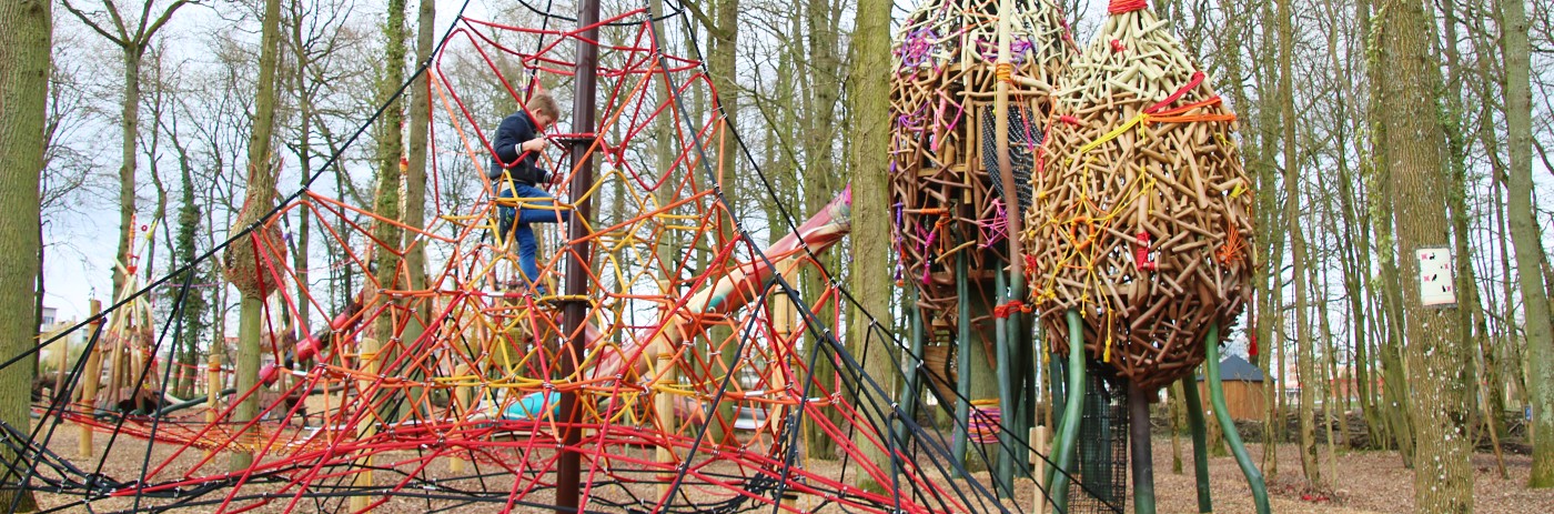 Avontuurlijke speeltuin bij Village Nature