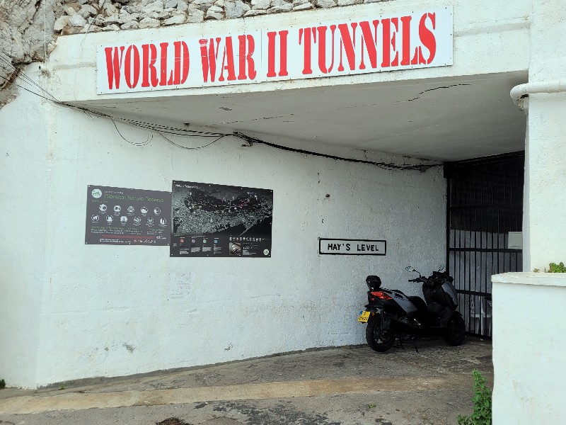 Ingang van de WWII tunnels op Gibraltar