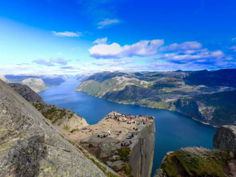 Met Buro Scanbrit mnaar Noorwegen langs de fjorden
