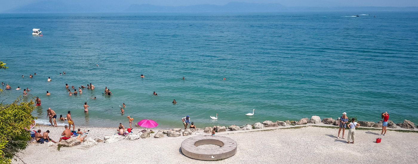 Het Gardameer bezien vanaf Sirmione