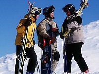 Skien met vriendjes
