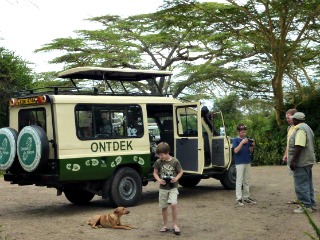 De jeep van Ontdek Kenya met gids Munga