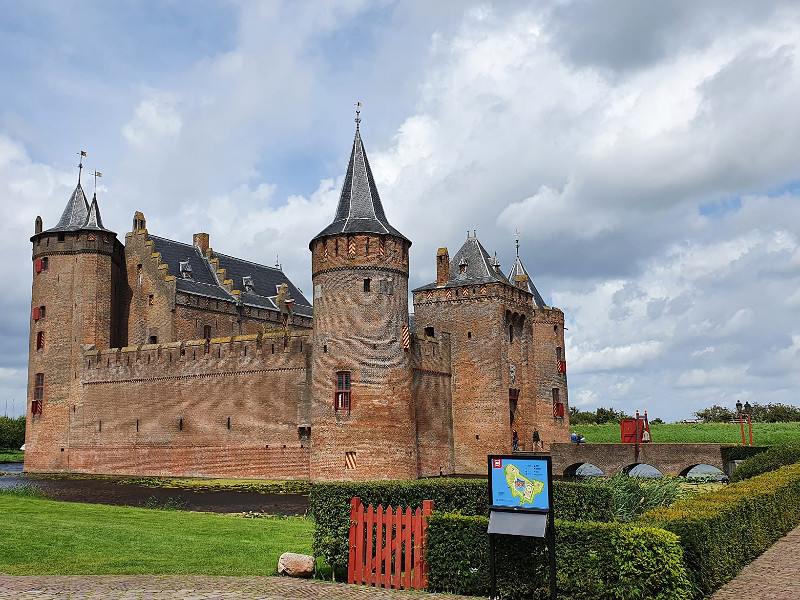 Kasteel Muiderslot, zó veel te ontdekken voor kinderen! Lees hier wat er allemaal te doen is