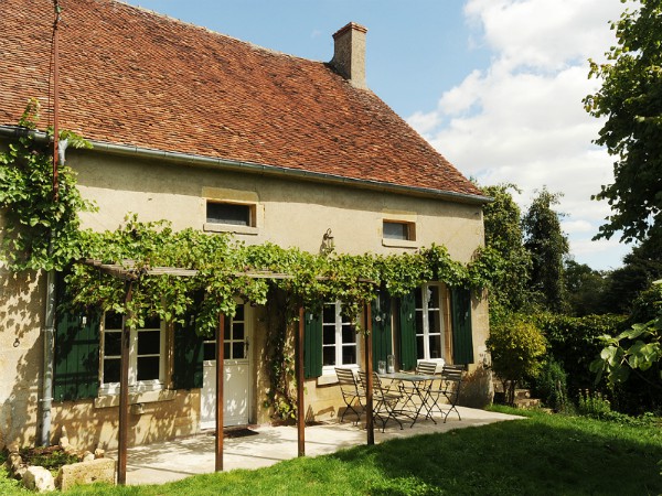 Een eigen meertje om in te zwemmen en spelen bij Kimaro Farmhouse