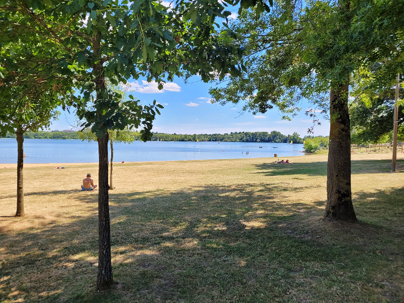 Strandje bij Lac de Main